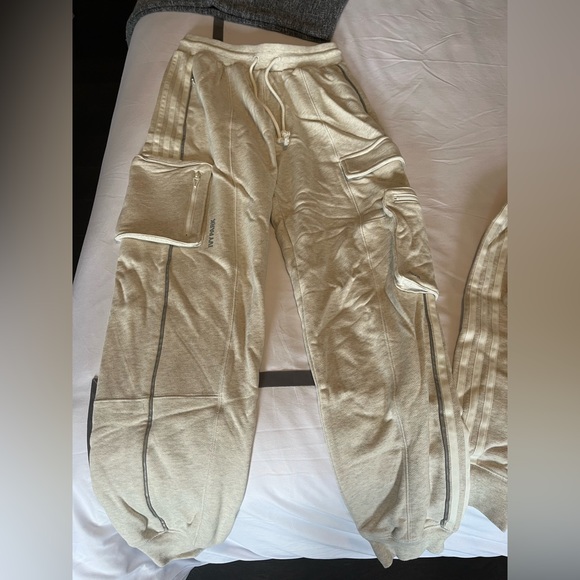 Ivy Park Joggers - Picture 1 of 3